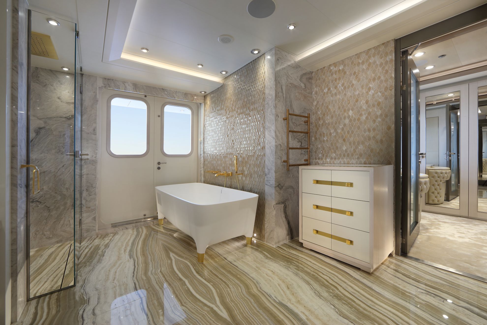 interni yacht andromeda in marmo